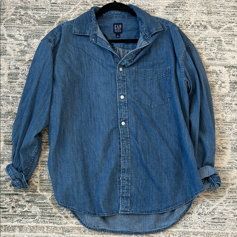 GAP Men's Casual Indigo Button Down Shirt